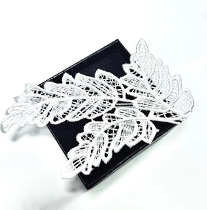 Elegant Lace Bustle Pin