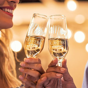 2Pcs/Set Personalized Mr and Mrs Champagne Flutes