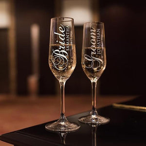 2Pcs/Set Personalized Mr and Mrs Champagne Flutes