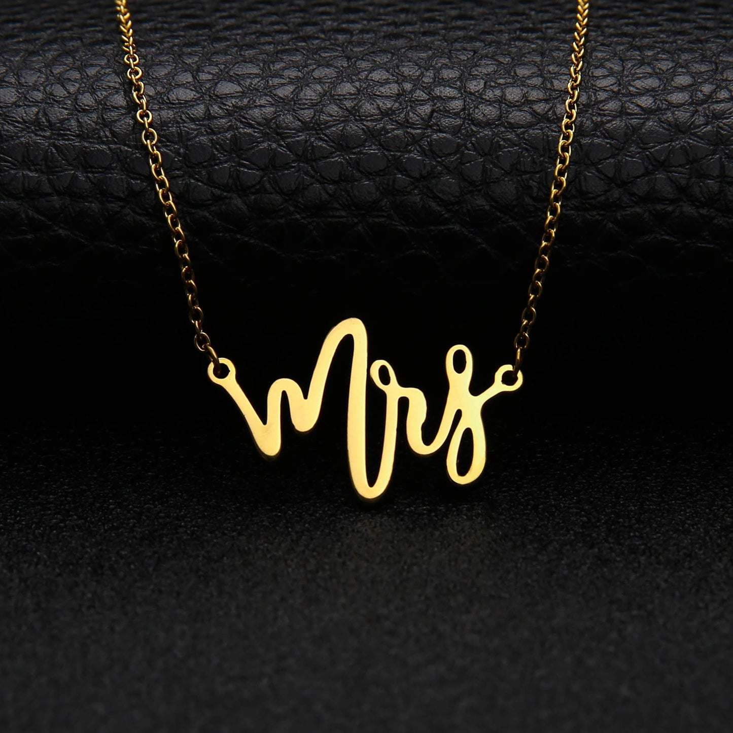 Mrs. Necklace