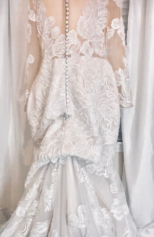 Bustle Pin
