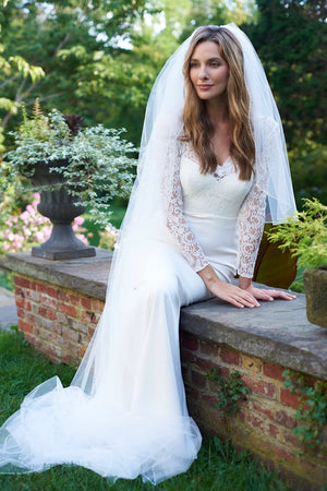 2 Layer Simple Pearl Edge Cathedral Veil