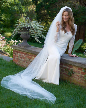 2 Layer Simple Pearl Edge Cathedral Veil
